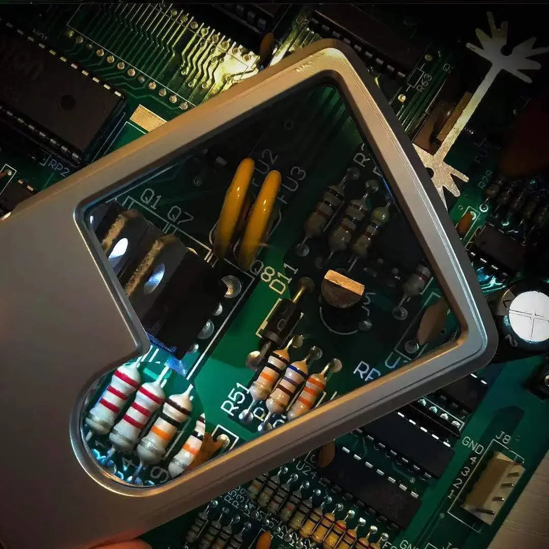 العدسة المكبرة  🔍